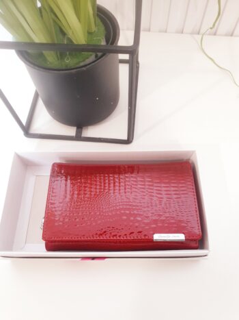 portfel, czerwony, skóra naturalna, lakierowany