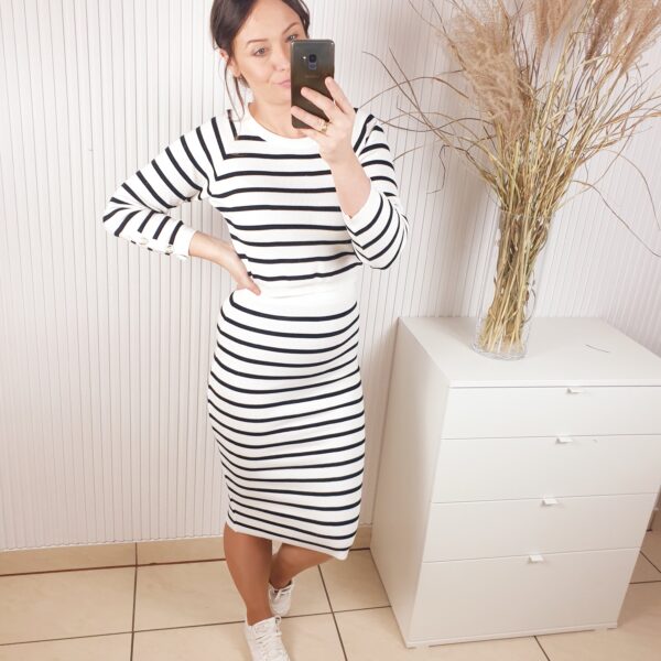 komplet, La Blanche, komplet w paski, dzianinowy, spódnica i sweterek,