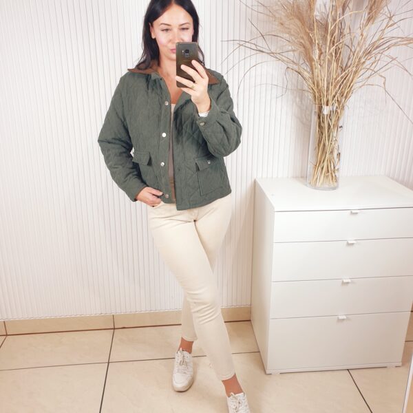 kurtka, sztruksowa, oliwkowa, zapinana na napy, z kołnierzem, z kieszeniami, z przeszyciami