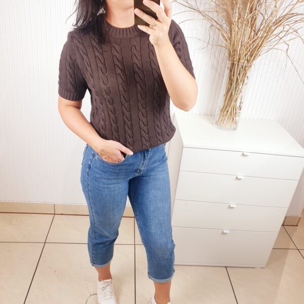 sweter, krótki, krótki rękaw, ze ściągaczem, w warkoczowy splot, luźny, rozmiar uniwersalny, kolor czekoladowy brąz