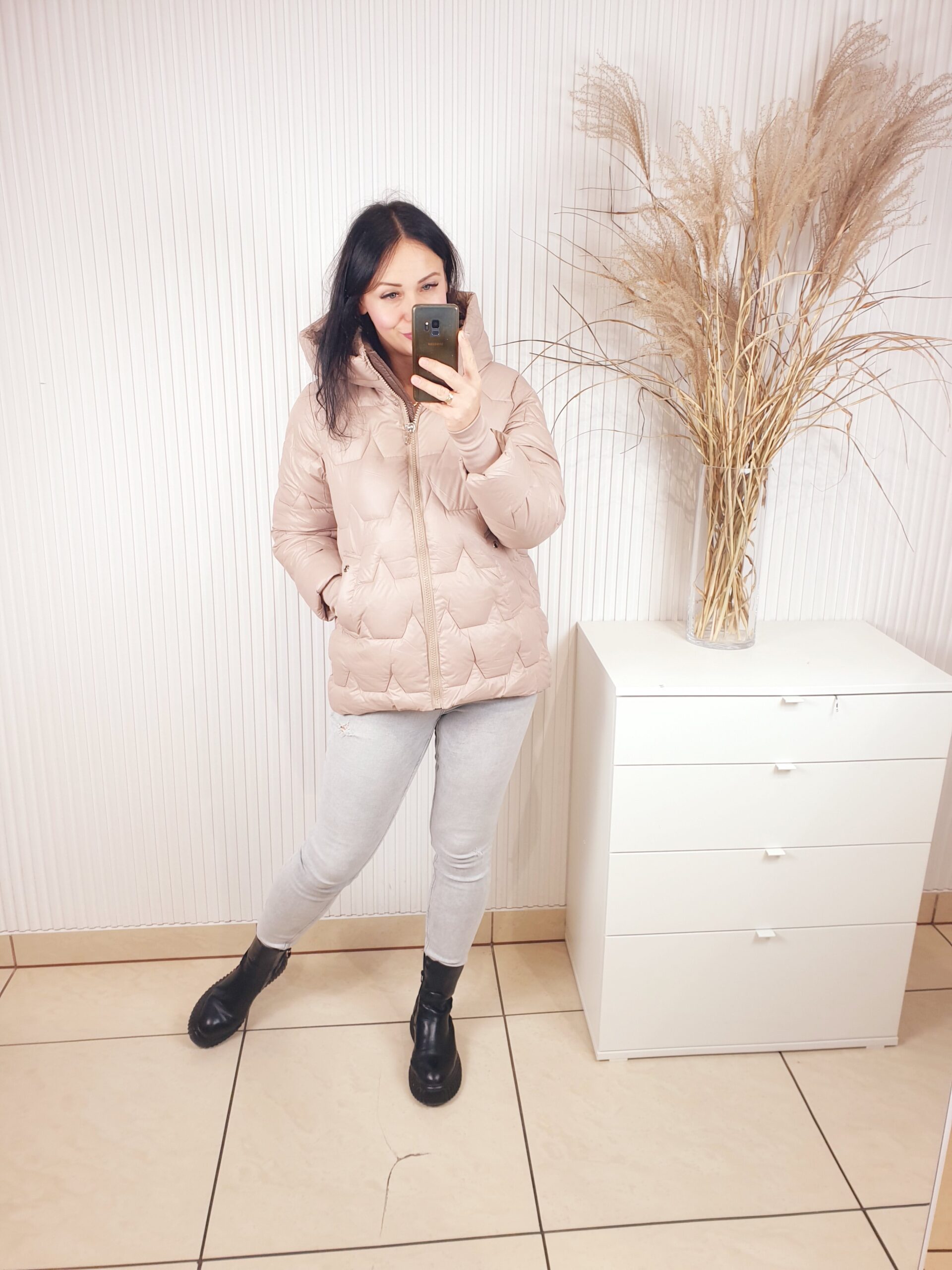 kurtka, pikowana, beżowa, z kapturem, miss titi, z kieszeniami