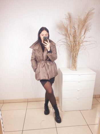 kurtka, La Diva Mia, płaszczyk, wiązany w talii, taupe, z kołnierzem