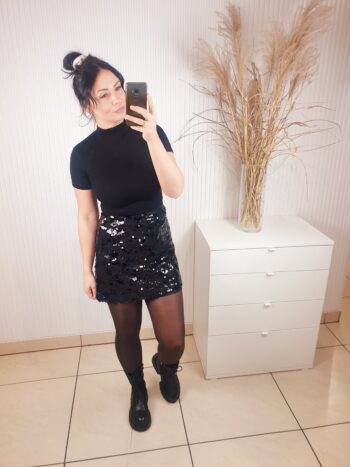 spódnica, cekinowa, czarna, mini, zapinana na zamek