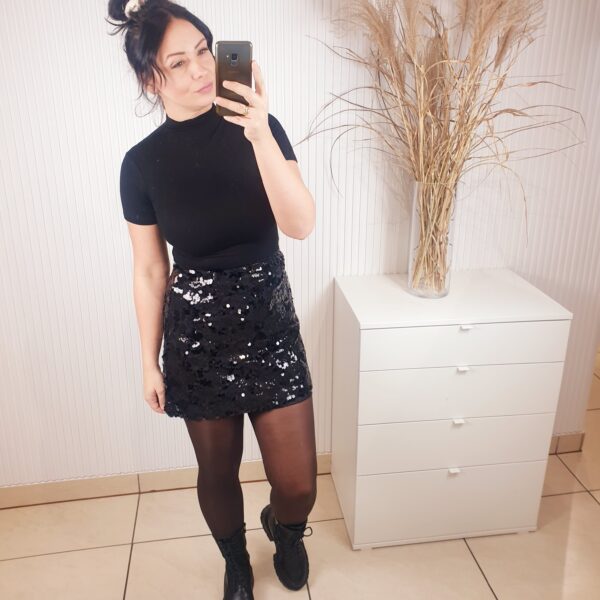 spódnica, cekinowa, czarna, mini, zapinana na zamek