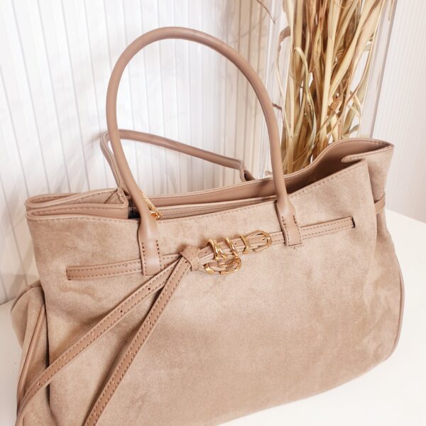 torebka, zamszowa, beżowa, zapinana na zamek, ekologiczna skóra