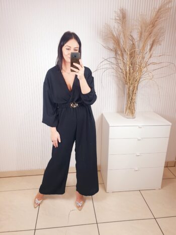 kombinezon, z długim rękawem, kopertowy dekolt, pasek z klamrą, prosta szeroka nogawka