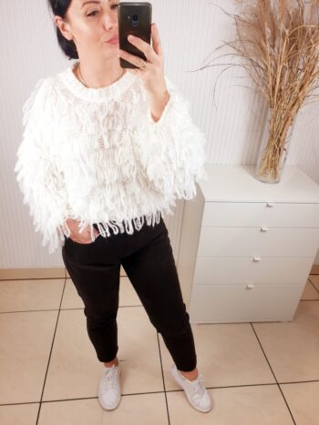 spodnie, jeansy, balloon, barrel jeans, wysoki stan,, zwężane do dołu, czarne, z brązowym paskiem, na zamek, z kieszeniami, z bawełną