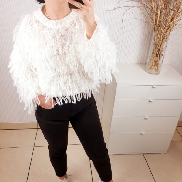 spodnie, jeansy, balloon, barrel jeans, wysoki stan,, zwężane do dołu, czarne, z brązowym paskiem, na zamek, z kieszeniami, z bawełną