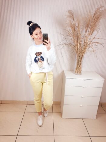 sweter, damski, w paseczki, niebiesko-białe, z aplikacją misia