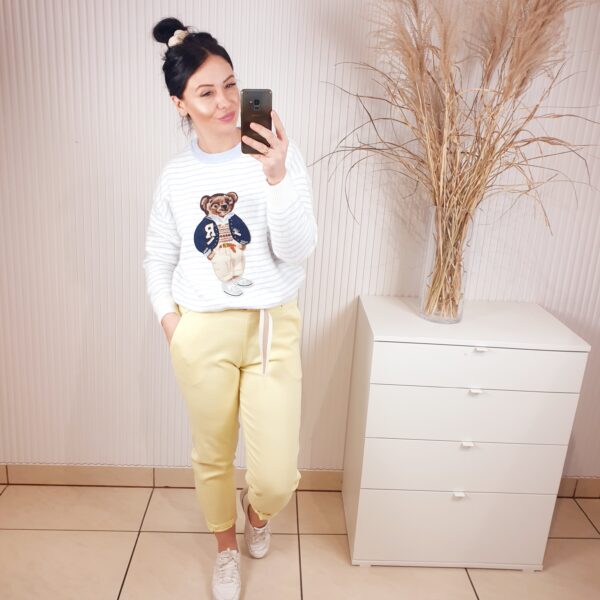 sweter, damski, w paseczki, niebiesko-białe, z aplikacją misia