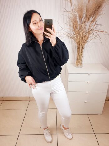 kurtka, bomberka, czarna, zapinana na zamek, z kieszeniami,