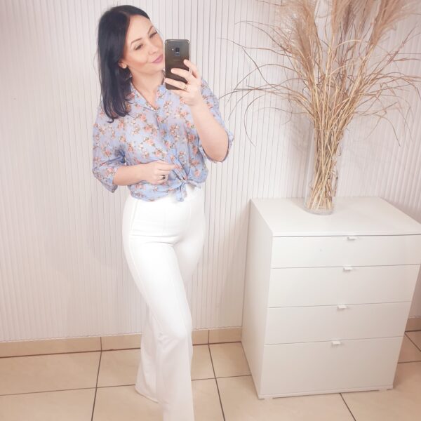 bluzka, w różyczki, niebieska, zapinana na guziki, rękaw 3/4 , koszula damska w drobne kwiatki