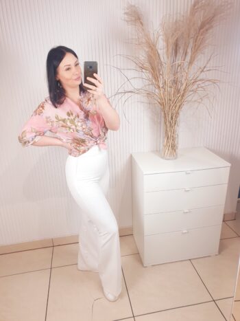 bluzka, damska bluzka w kwiaty, różowa, koszula zapinana na guziki, rękaw 3/4