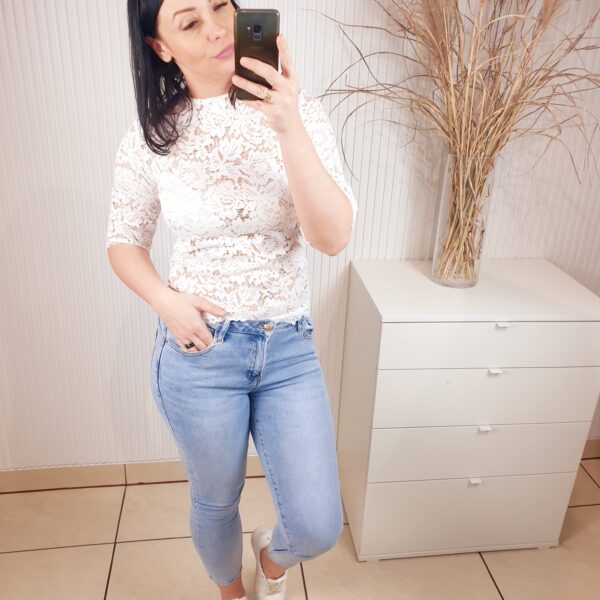 bluzka, koronkowa, krótki rękaw, dopasowana, biała, damska bluzka koronkowa biała