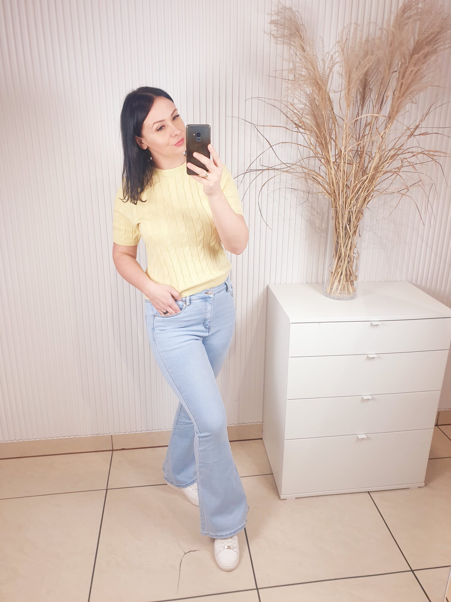 spodnie, dzwony, jasno niebieskie,flare, wysokie w talii, z kieszeniami